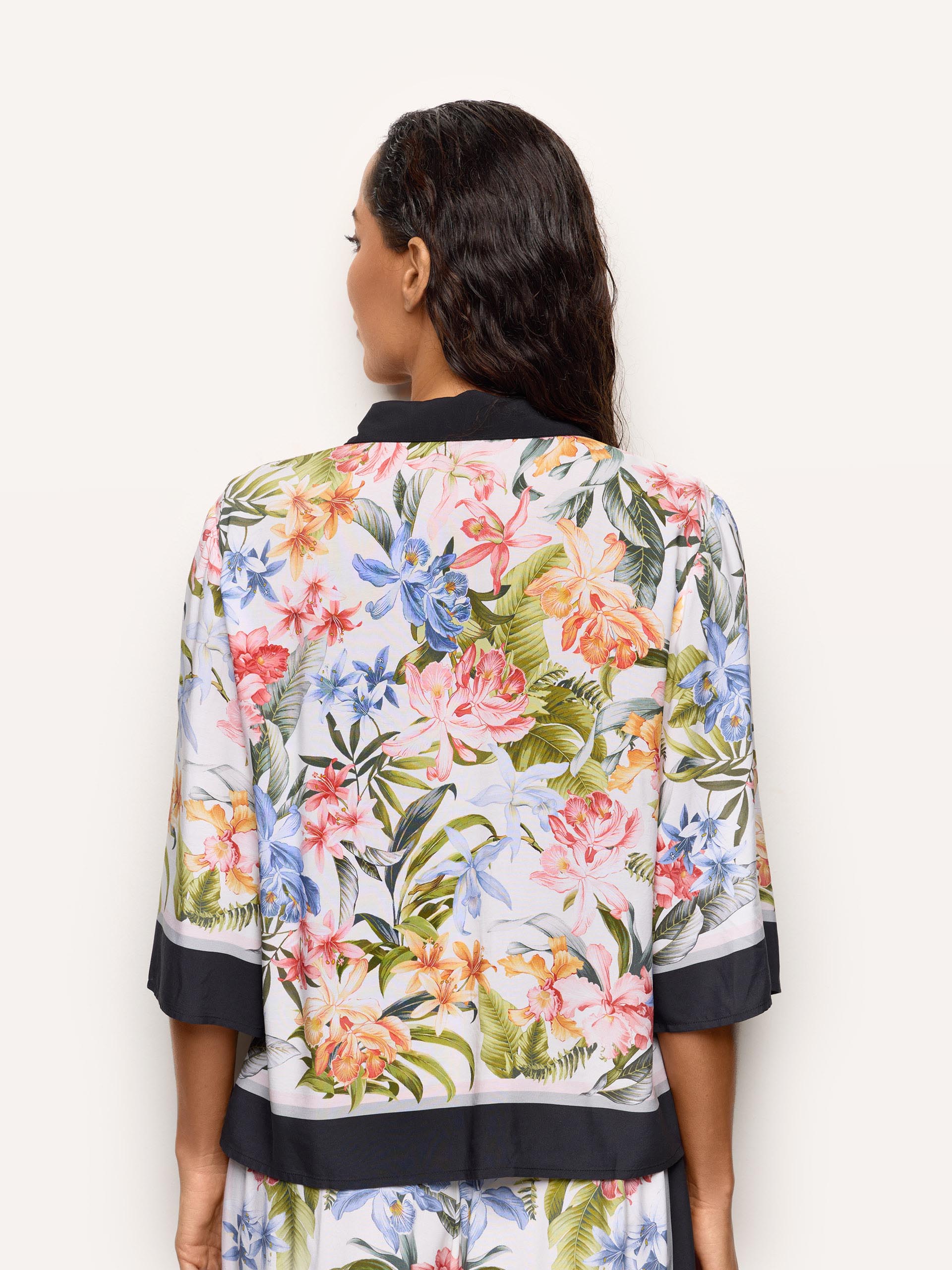 Tahiti Woman Tops