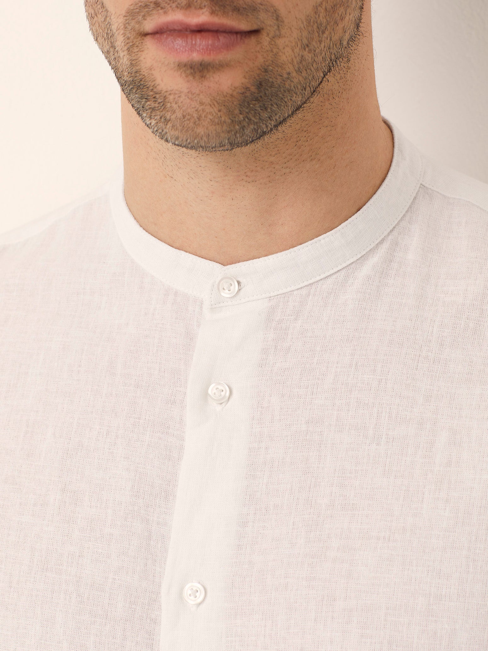 Cotton / Linen Man Tops