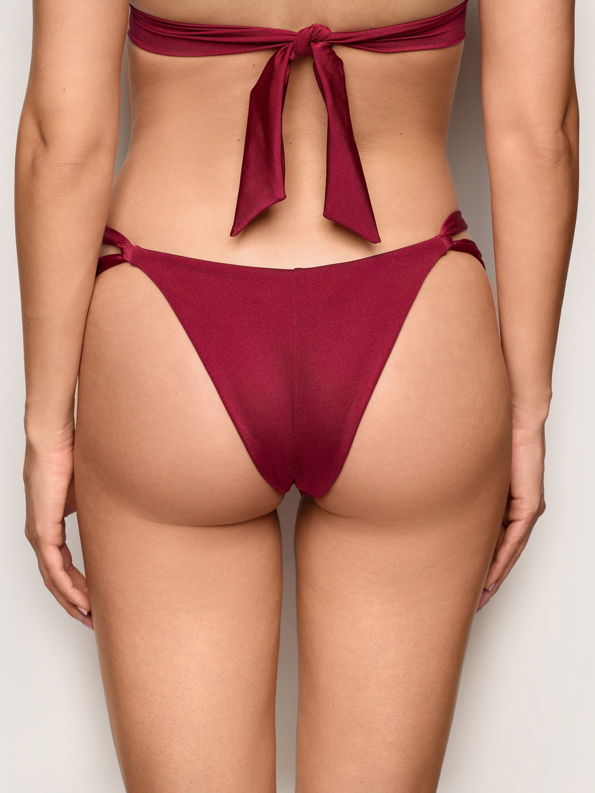 #Color_Bordeaux