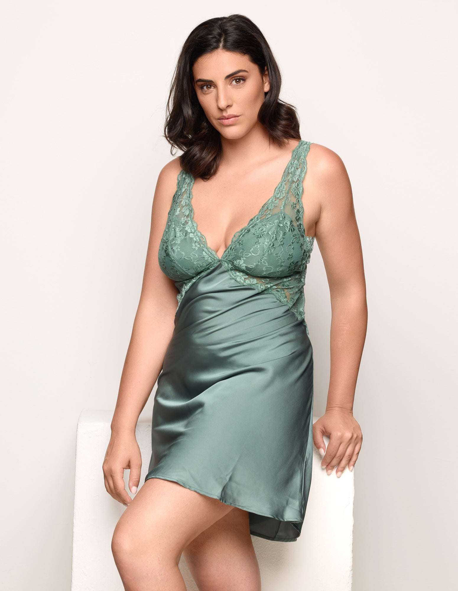 Primula Color Woman Chemise