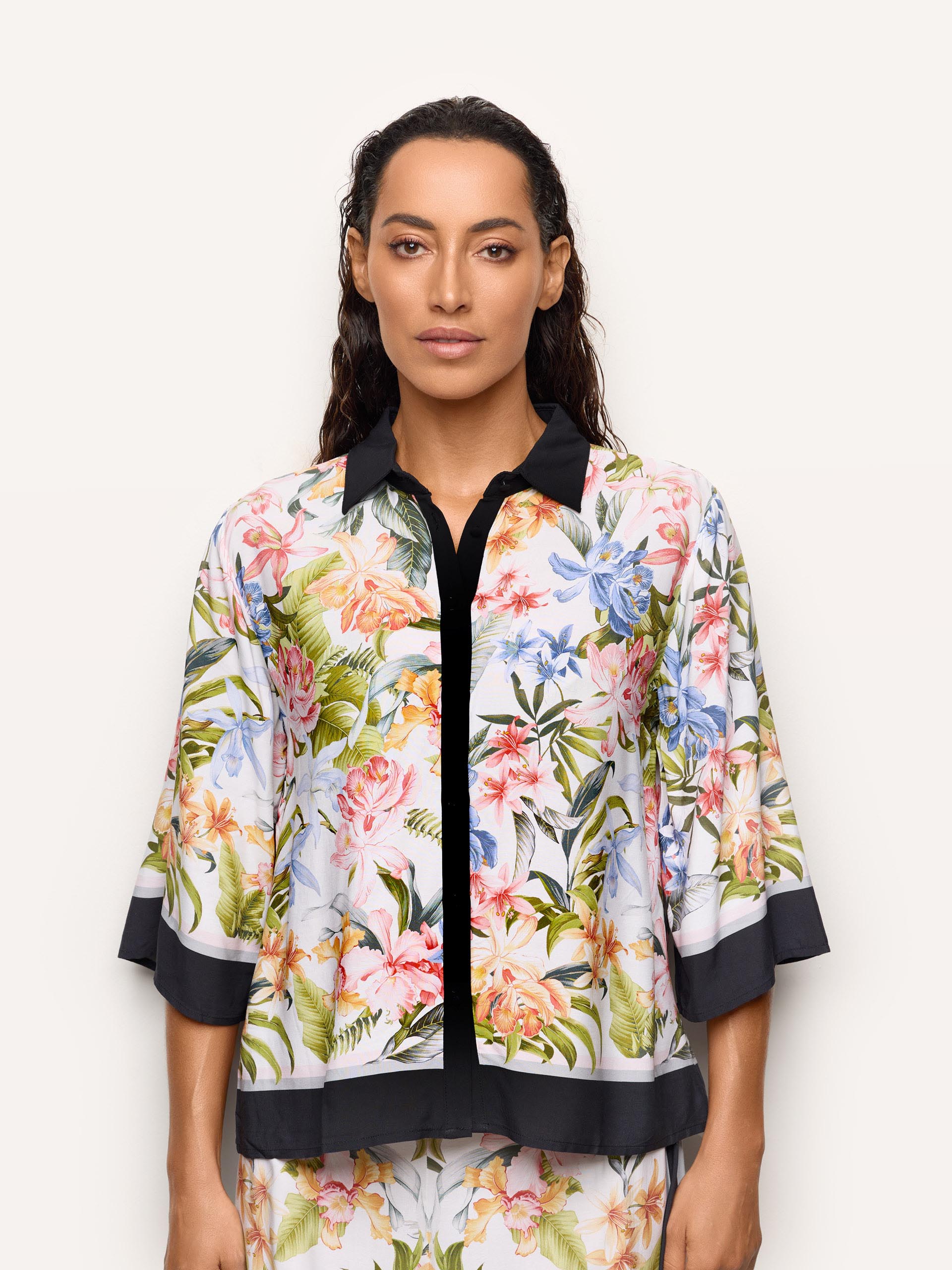 Tahiti Woman Tops