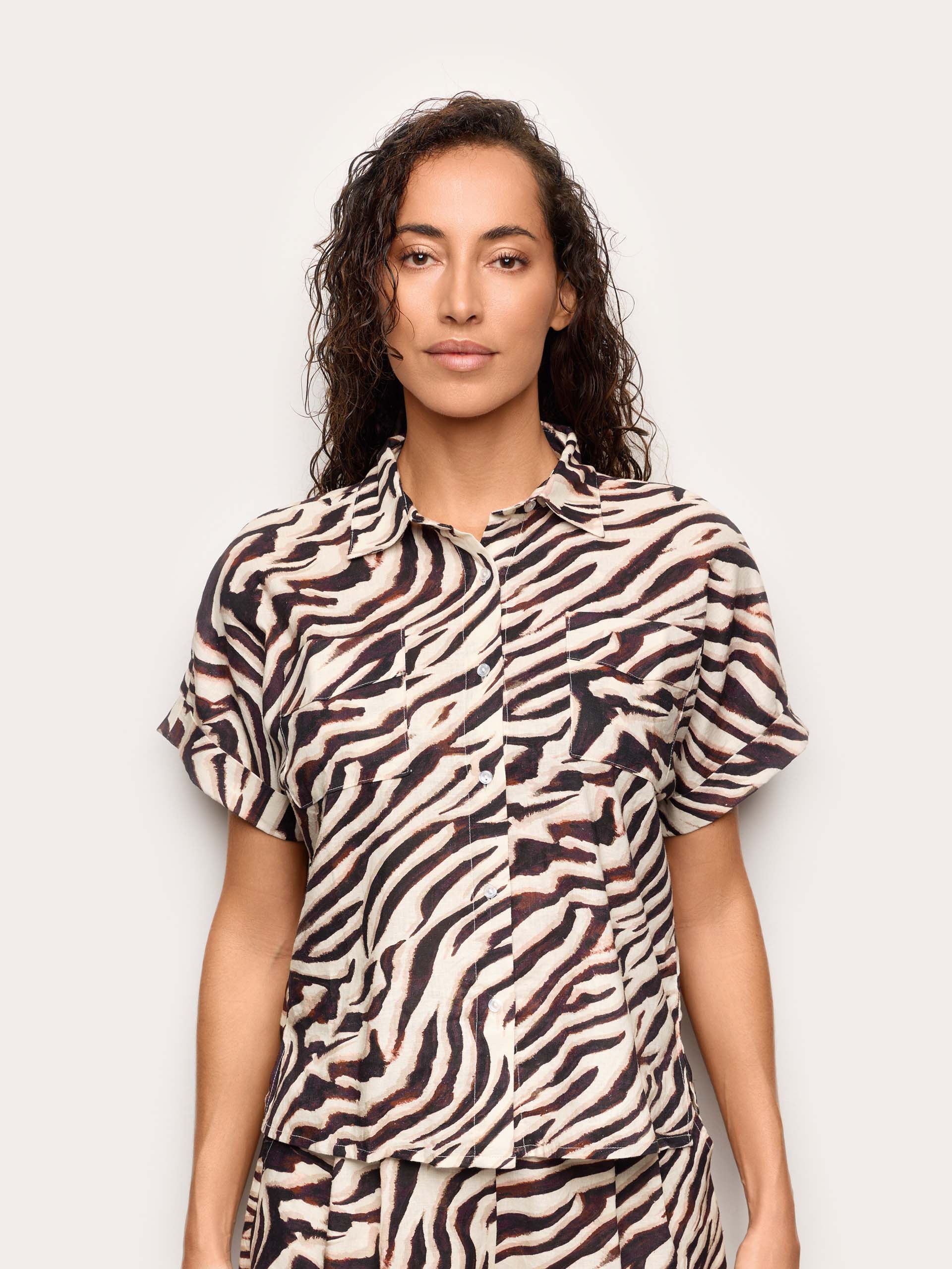 Zelia Woman Tops
