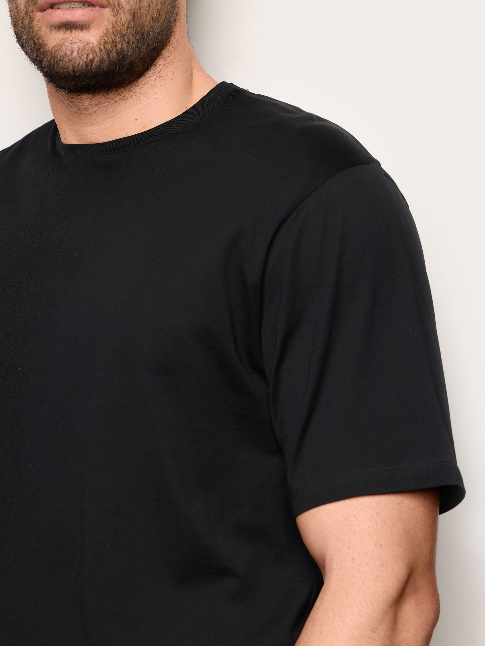 #Color_Black