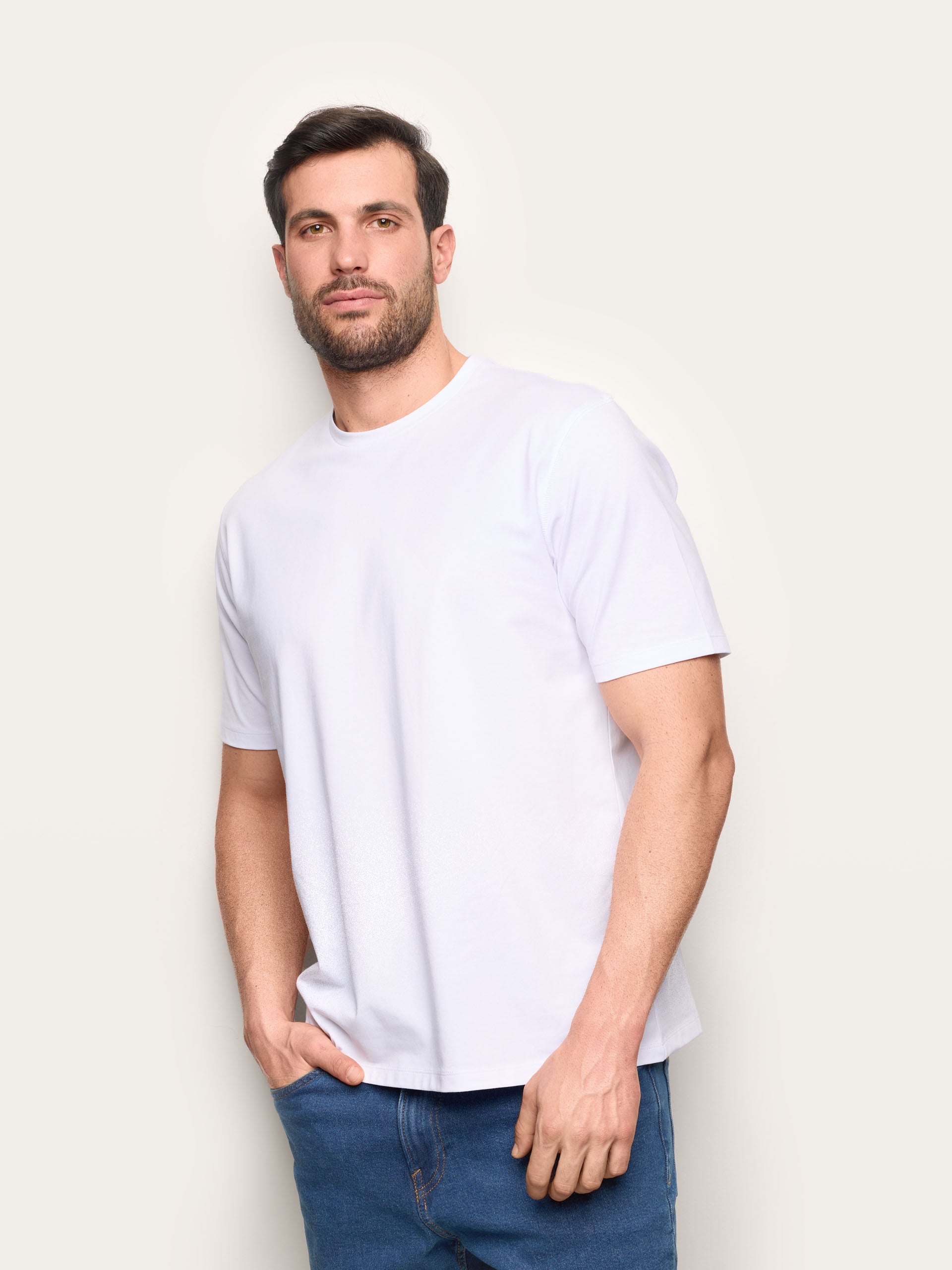 #Color_White