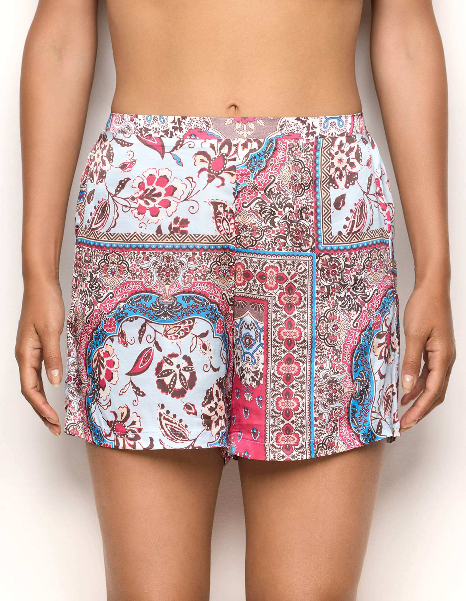 Neverending Summer Woman Shorts