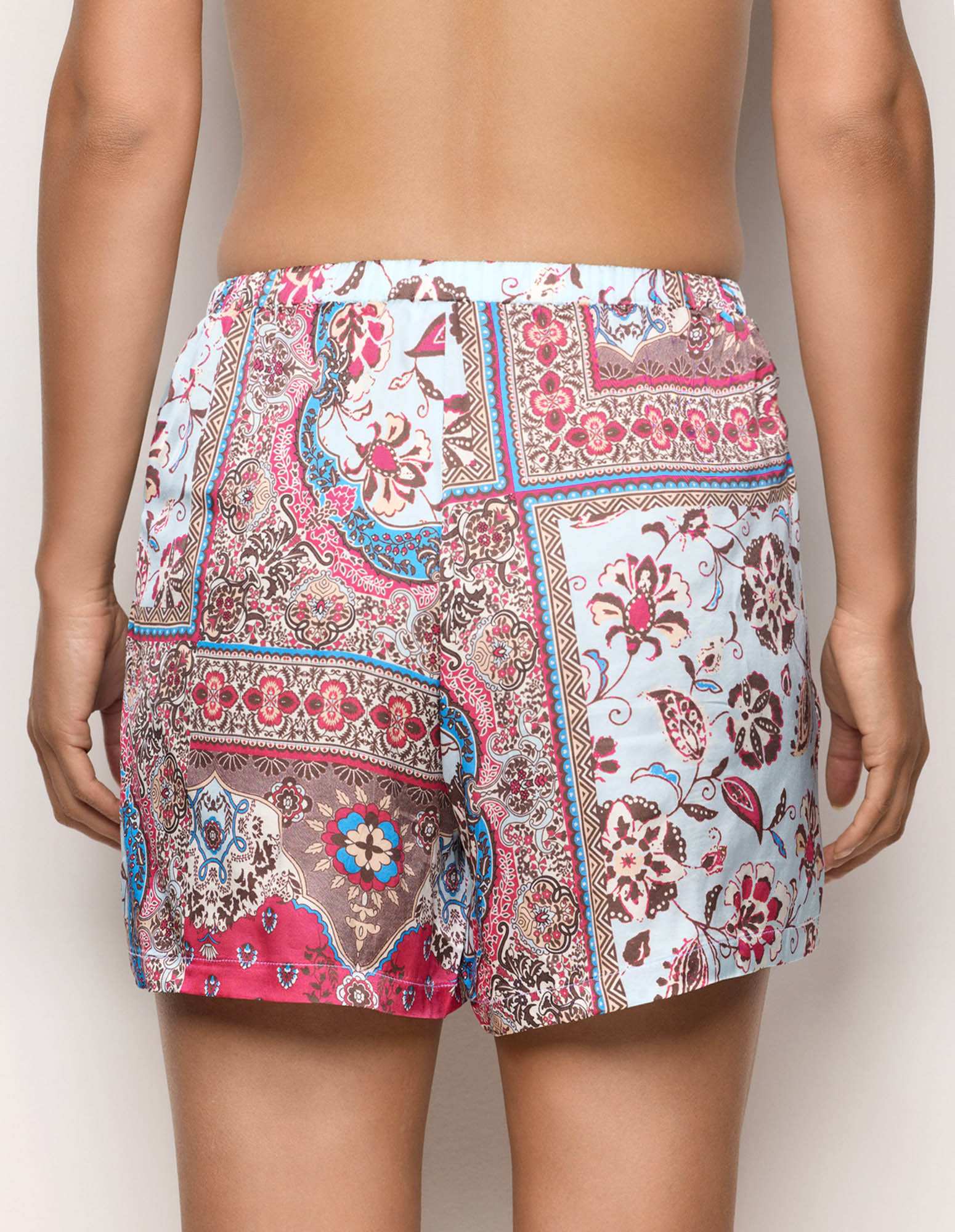 Neverending Summer Woman Shorts