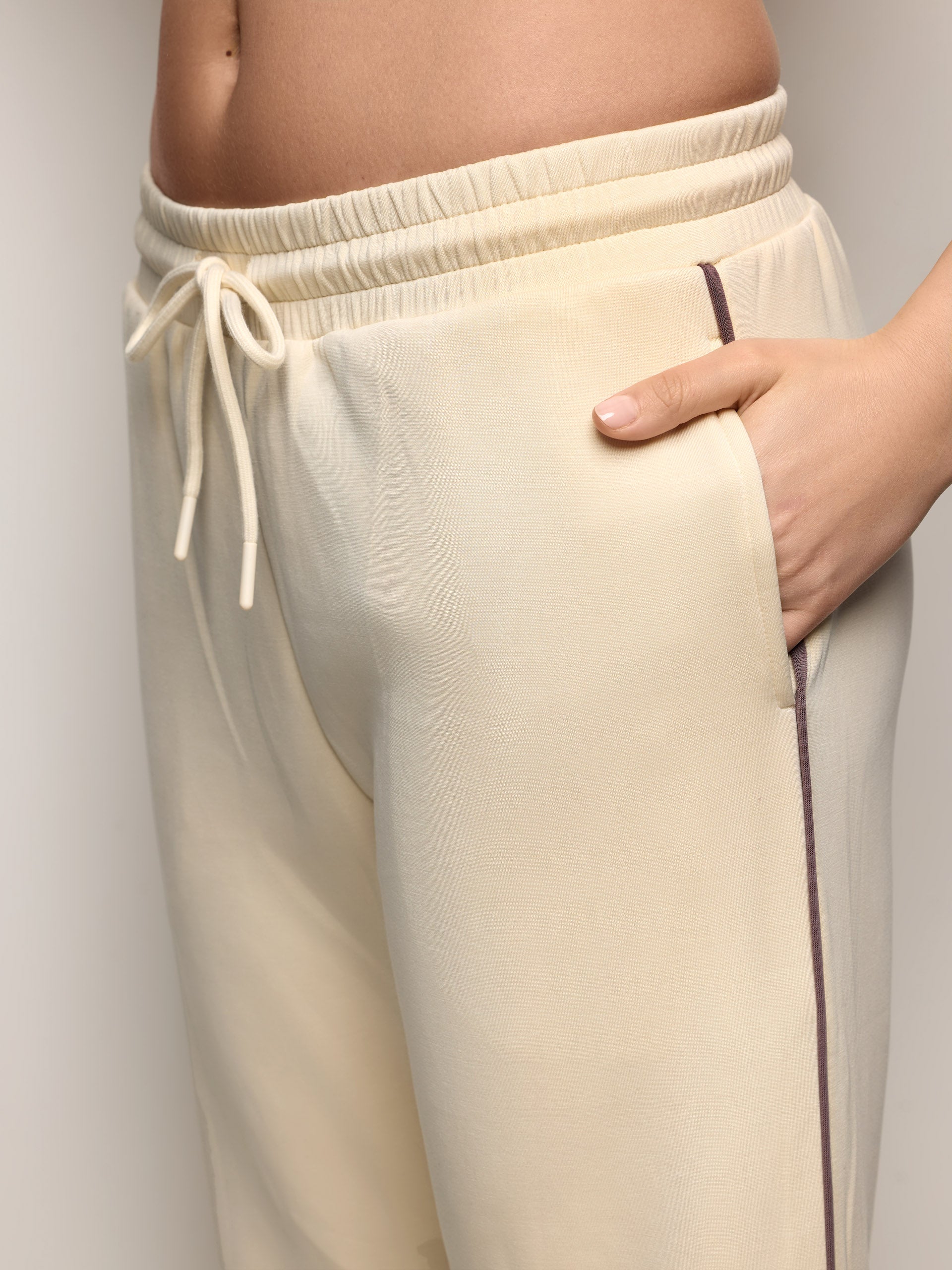 #COLOR_BEIGE
