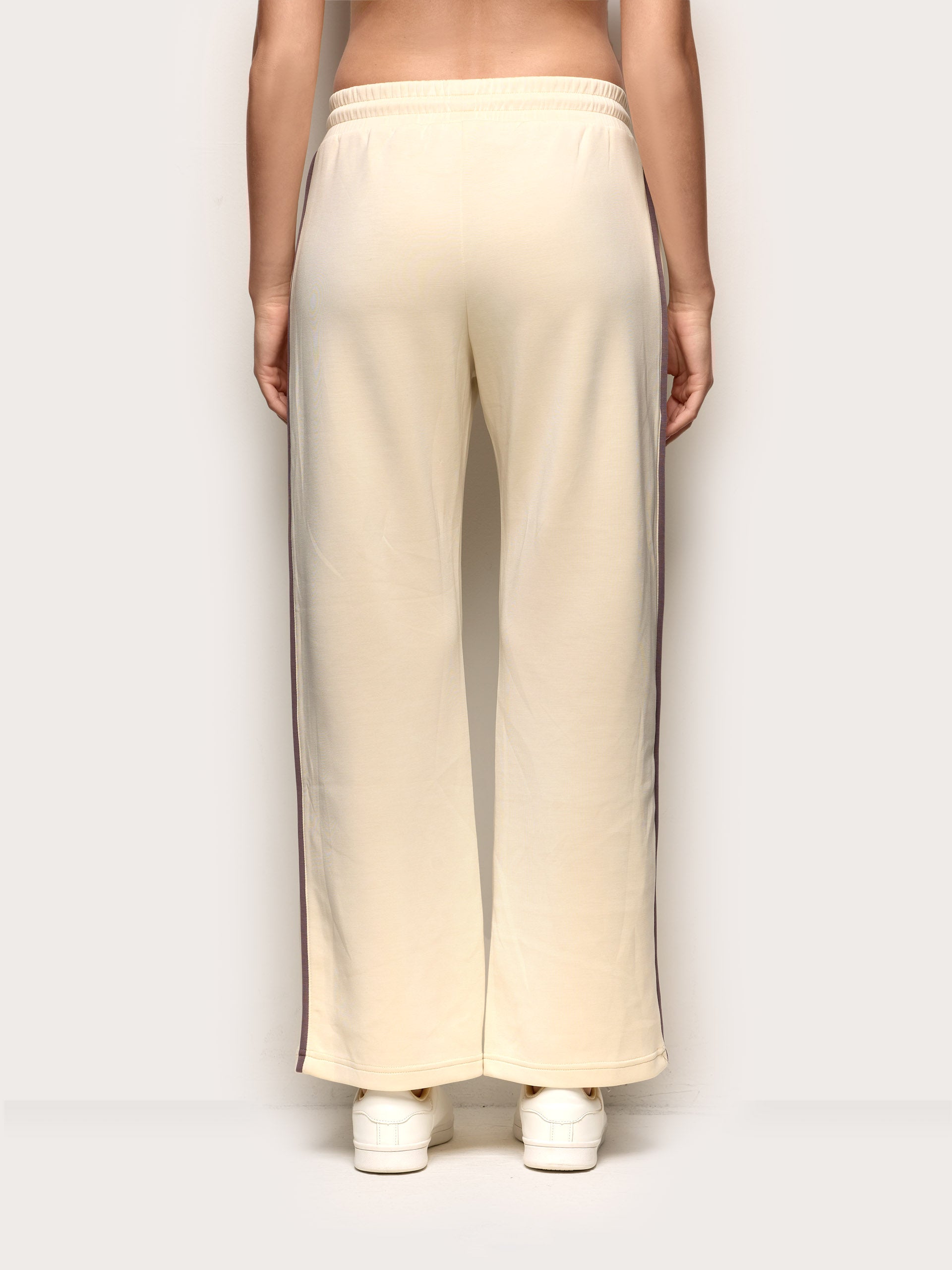 #COLOR_BEIGE