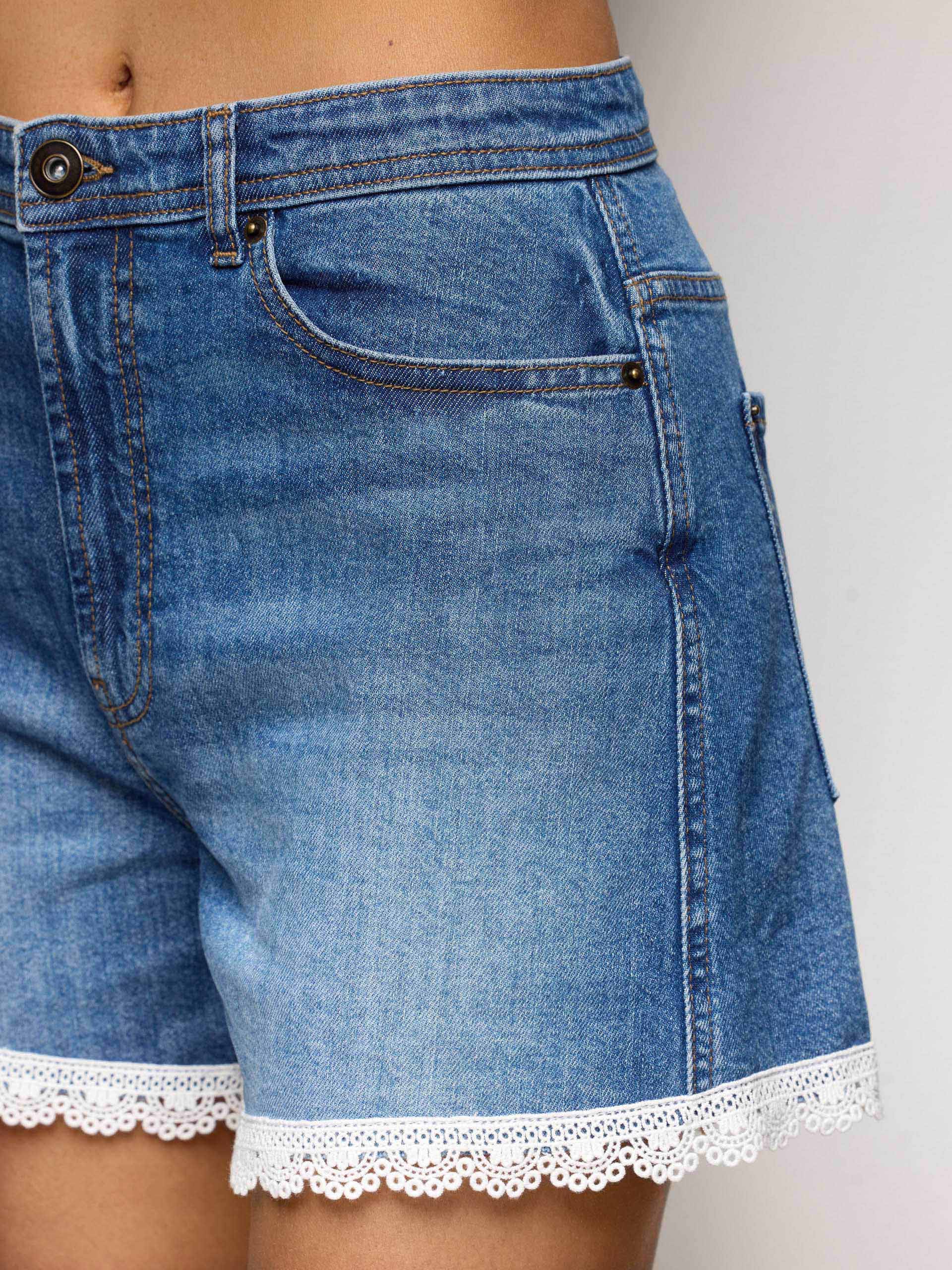 Summer Glam Woman Shorts