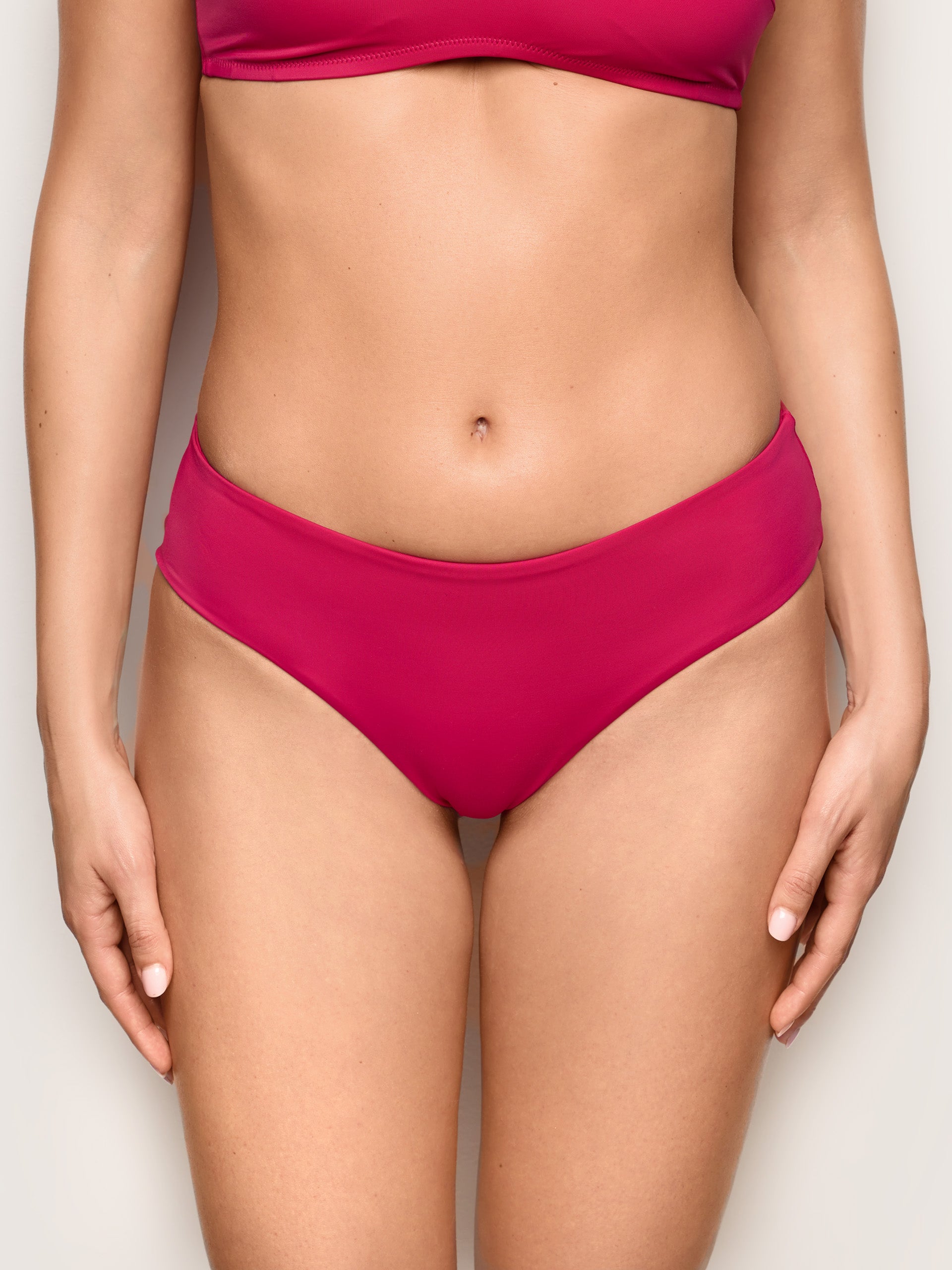 Essentials Woman Brazilian Briefs