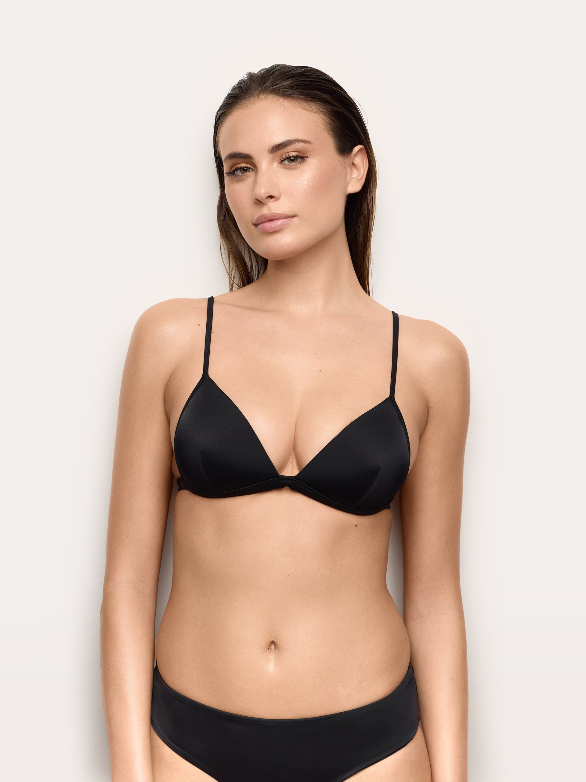 Essentials Woman Triangle Bras
