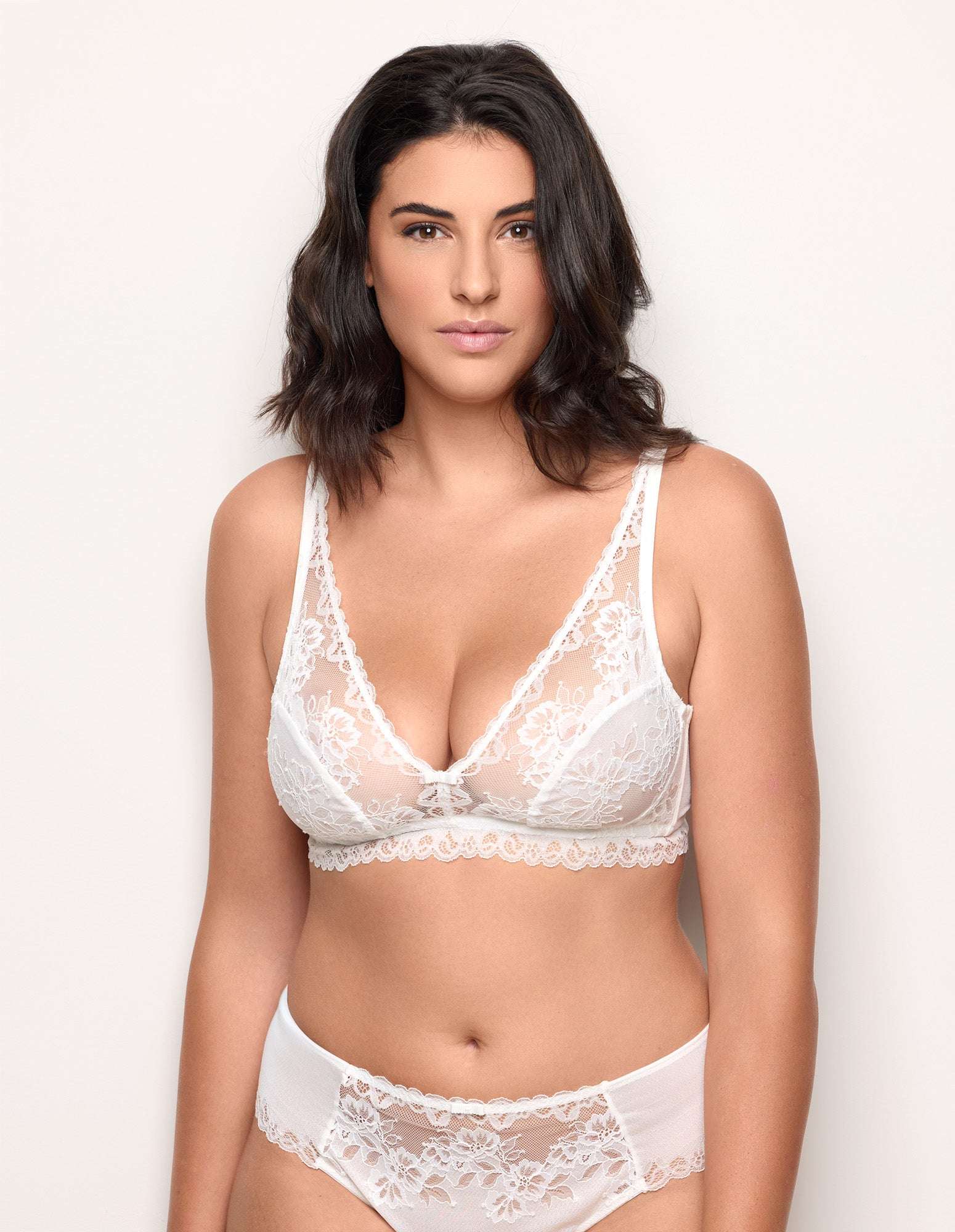 Blanche Woman Balcony Bras