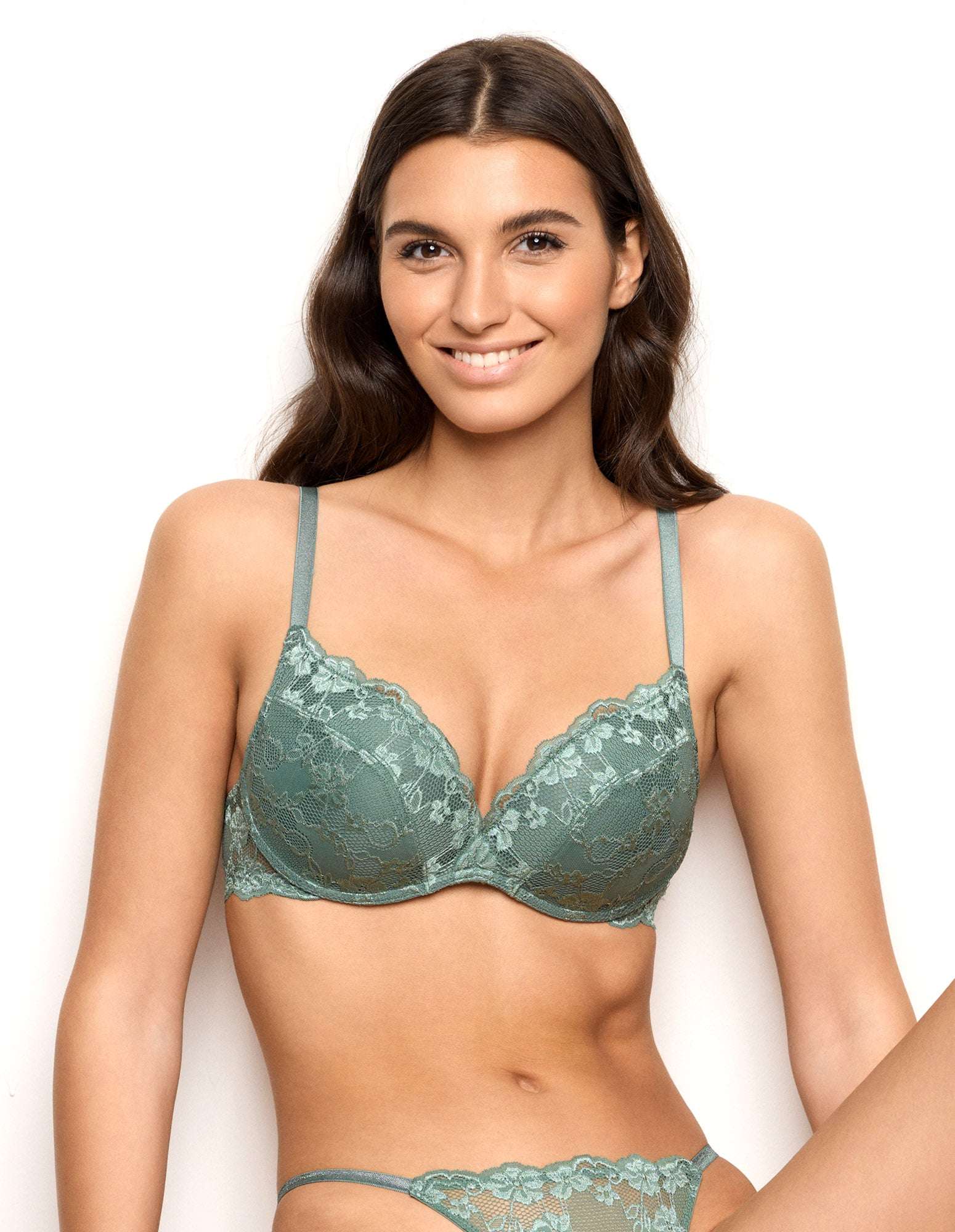 Primula Color Woman Push Up Bras
