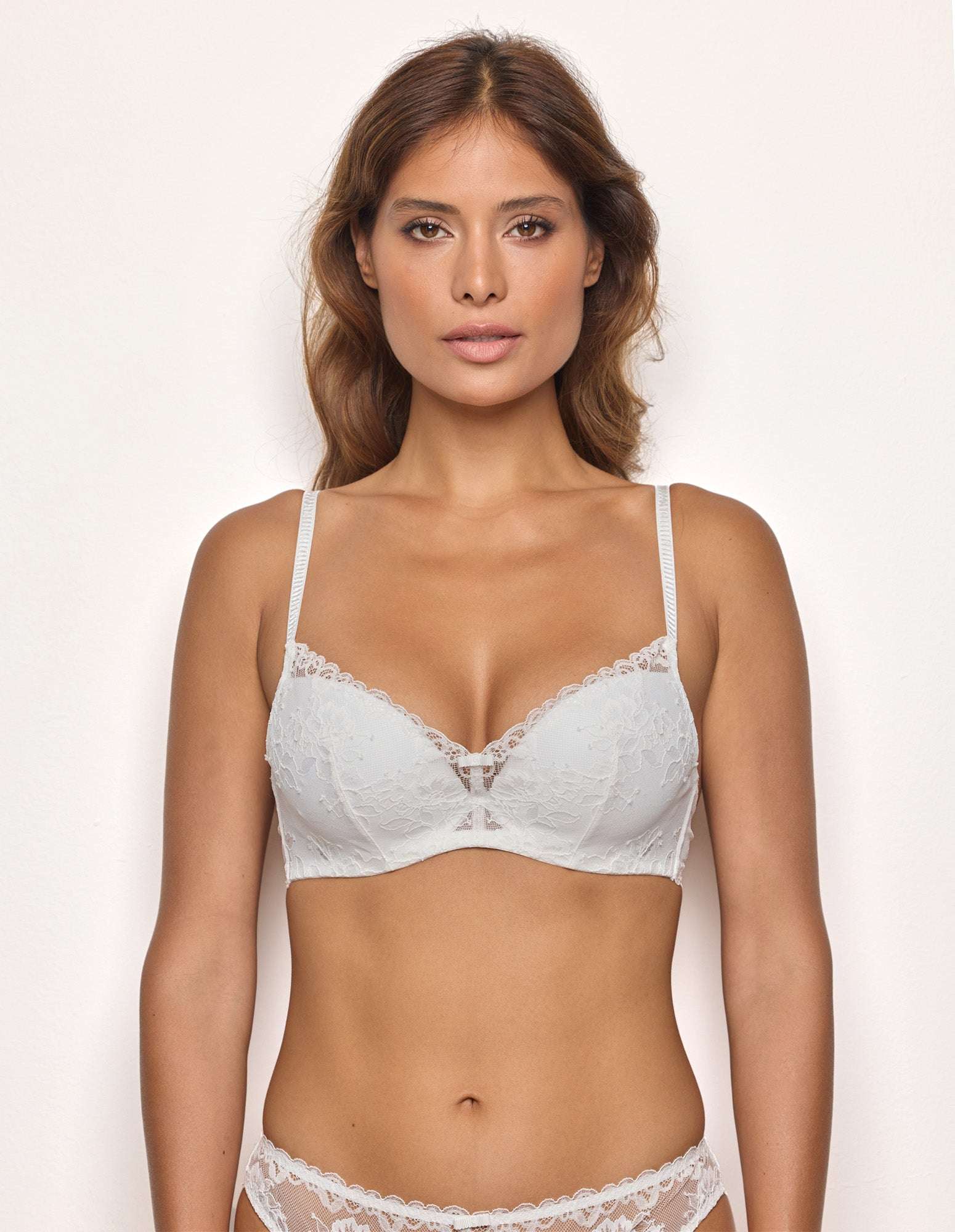 Blanche Woman Push Up Bras