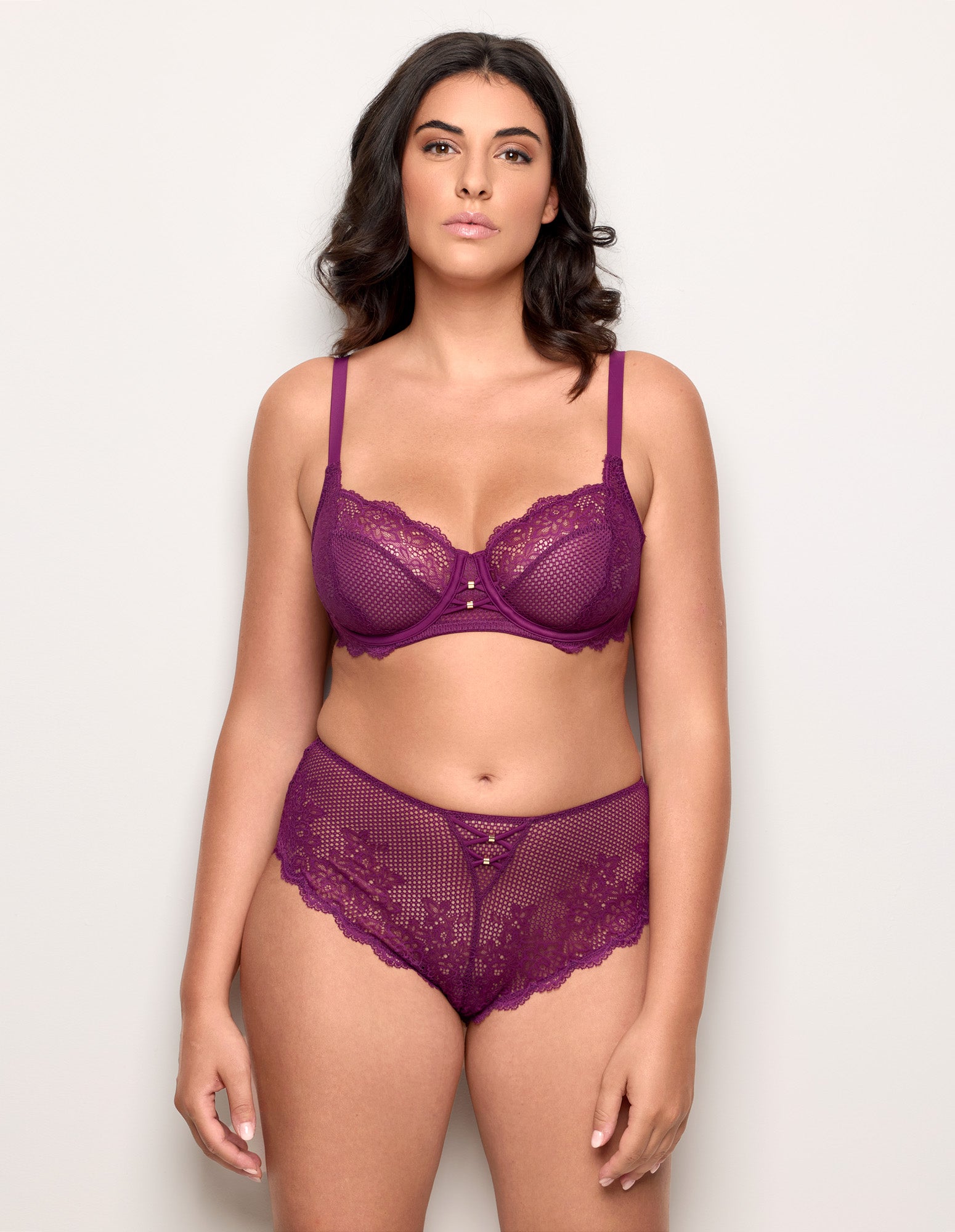 Catchy Briefs LACE FLOUNCE + NET Woman