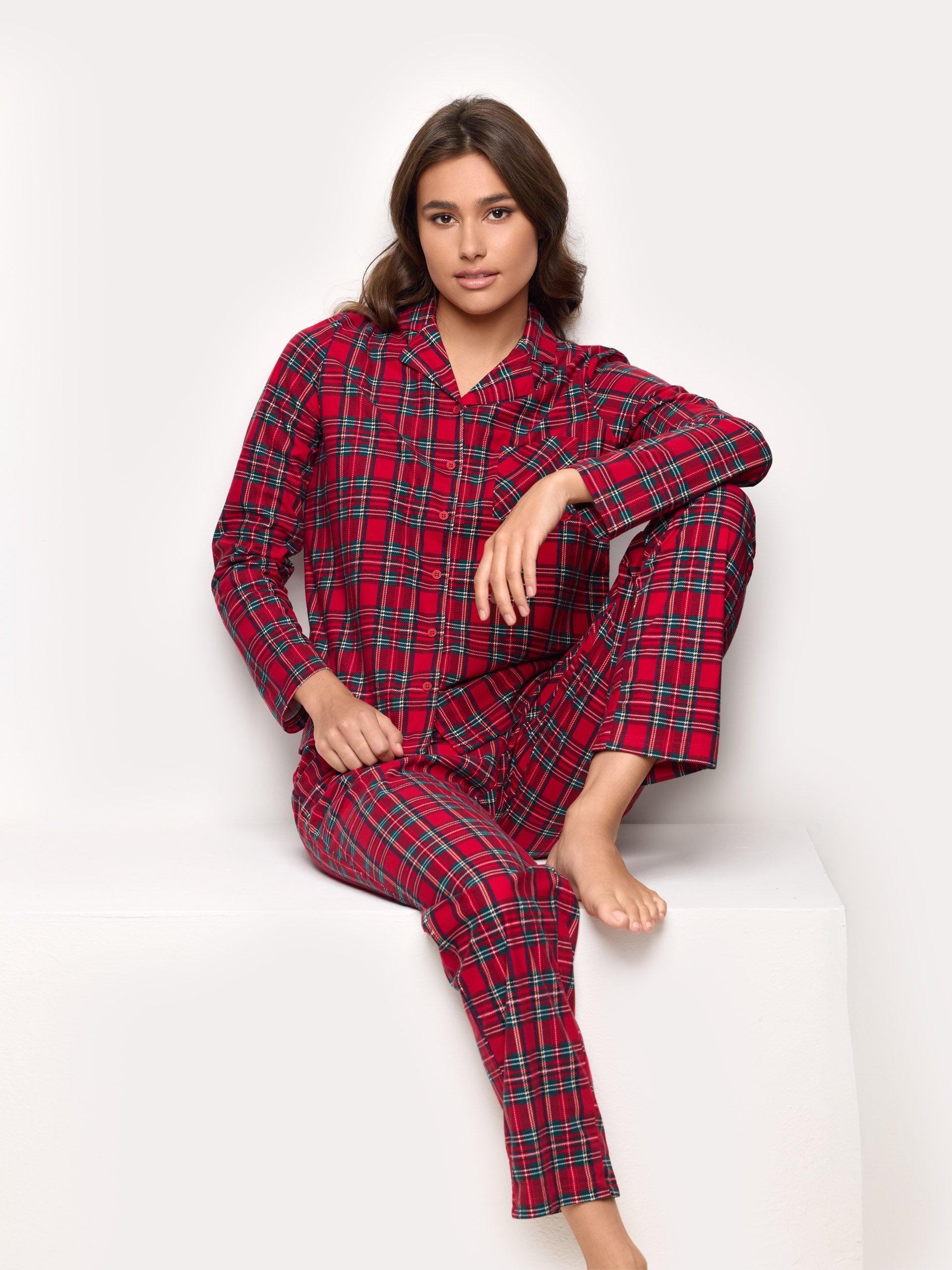 Tartan Family Pyjamas 01 MICROPILE  Woman
