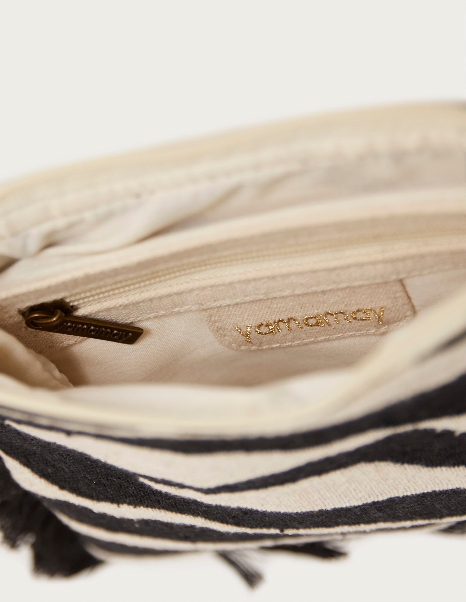 Manyara Woman Pochette