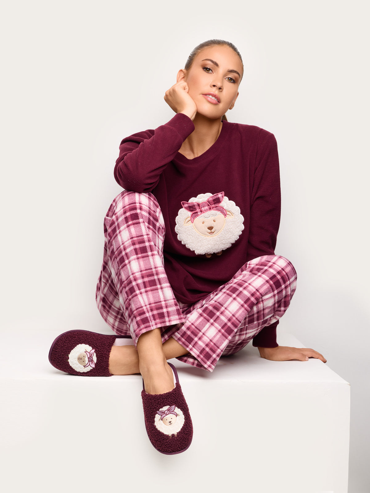 Curly And Cute Woman Slippers
